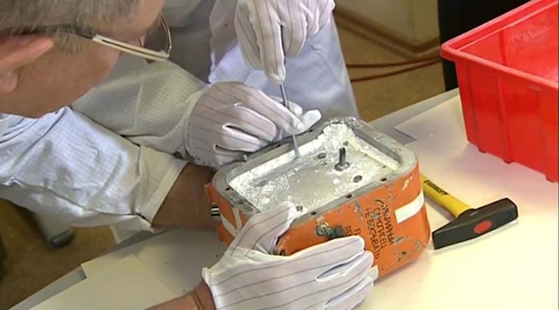 سندووقی ره‌شی فڕۆكه‌ جه‌نگییه‌كه‌ی رووسیا كرایه‌وه‌